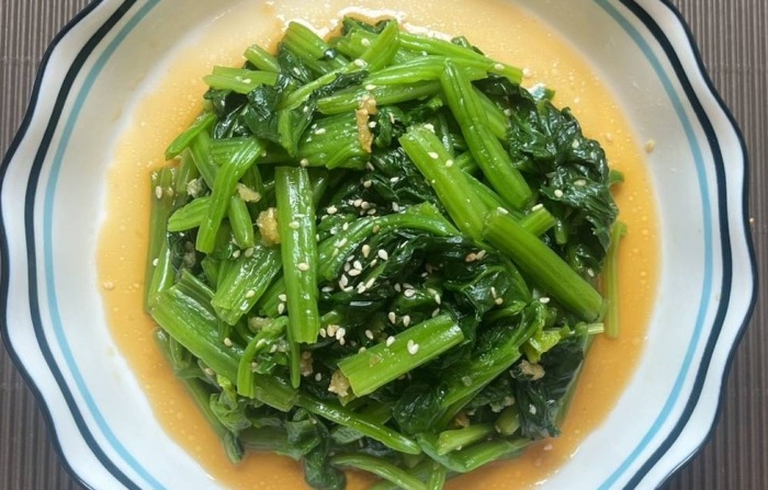 涼拌菠菜料理